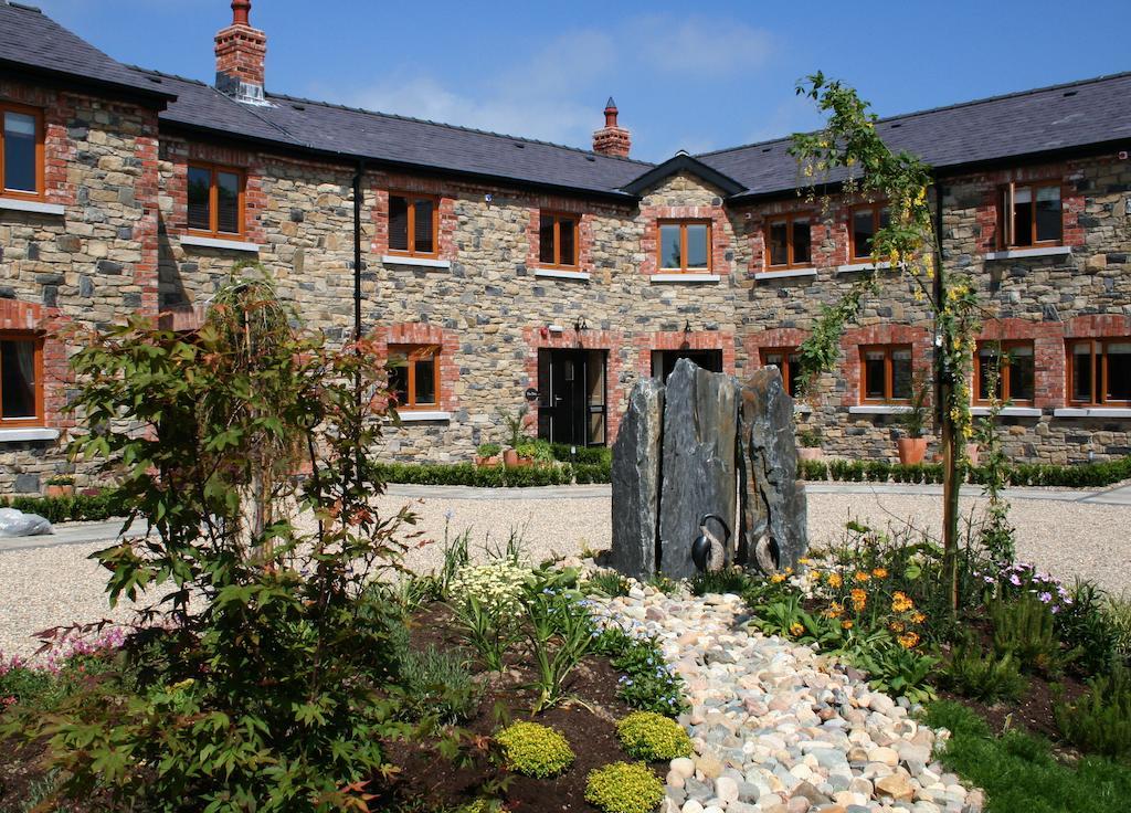 Decoy Country Cottages Navan Buitenkant foto