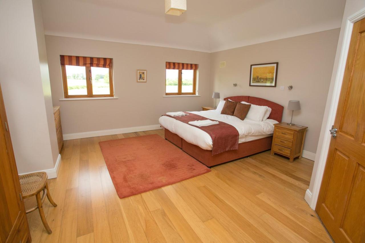 Decoy Country Cottages Navan Buitenkant foto