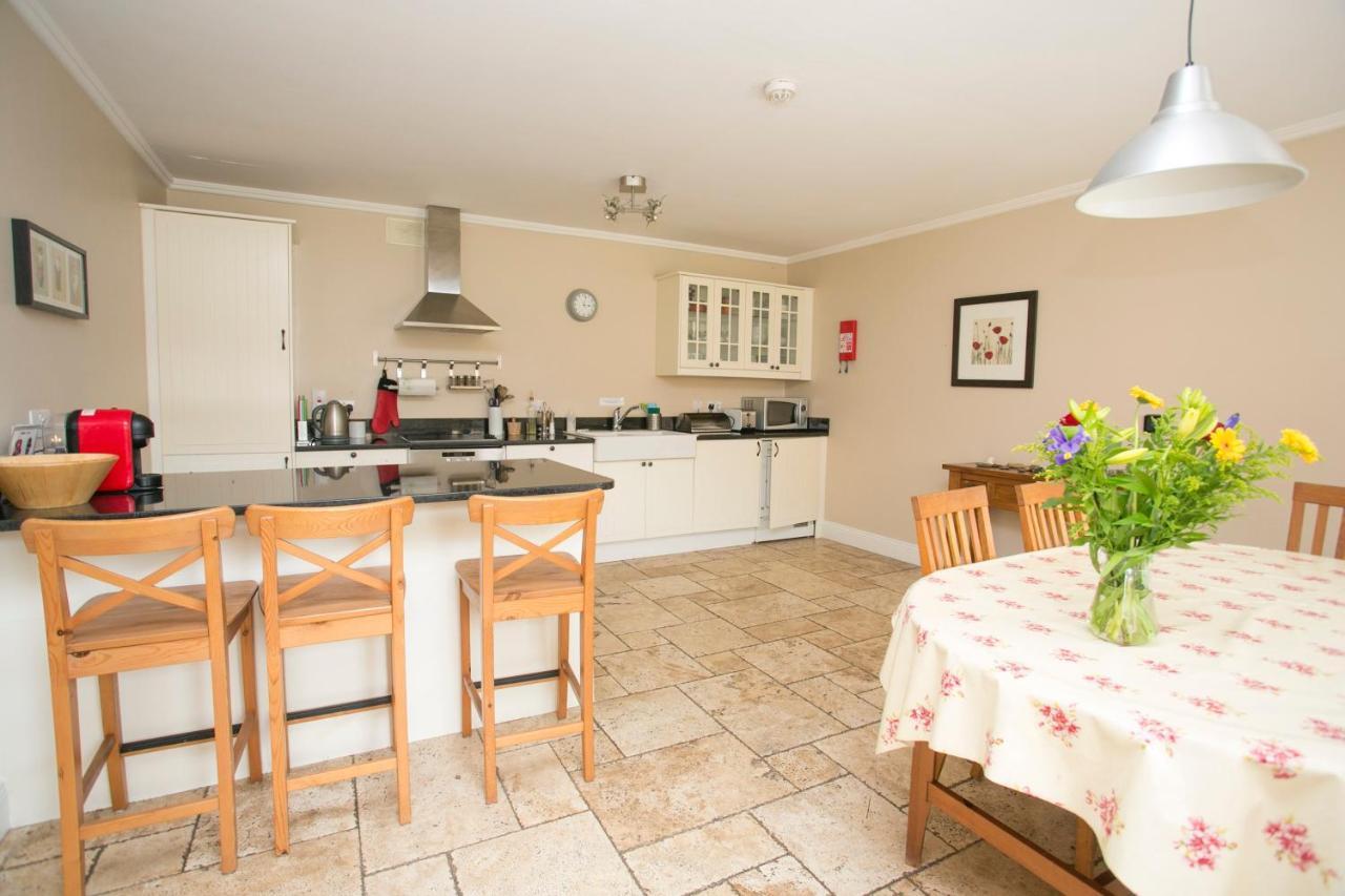 Decoy Country Cottages Navan Buitenkant foto