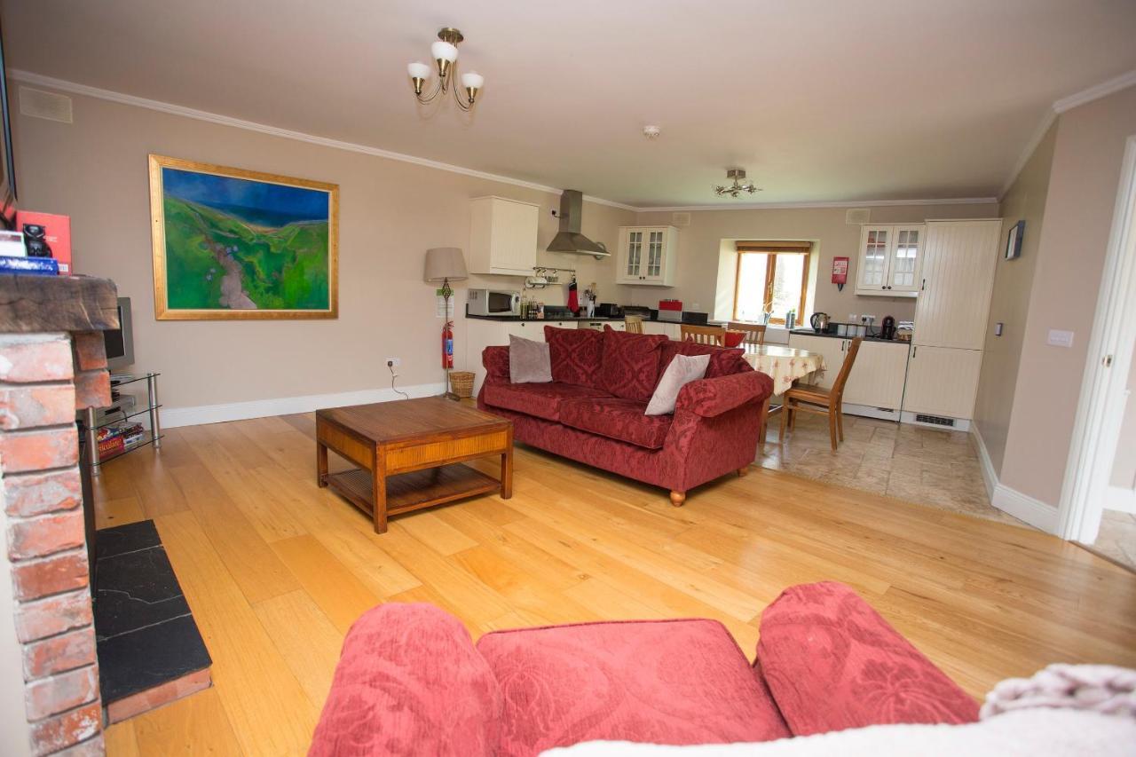 Decoy Country Cottages Navan Buitenkant foto