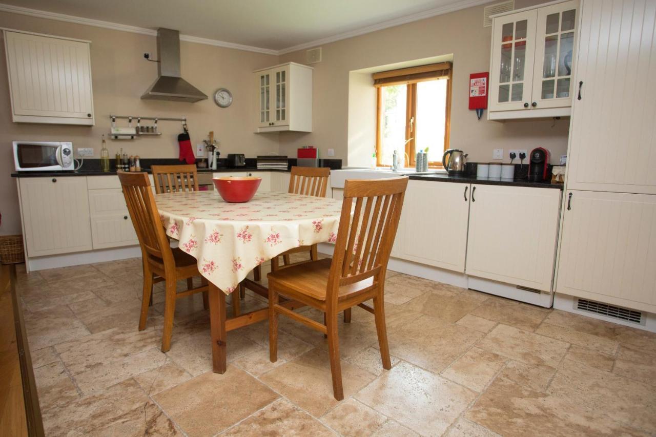 Decoy Country Cottages Navan Buitenkant foto