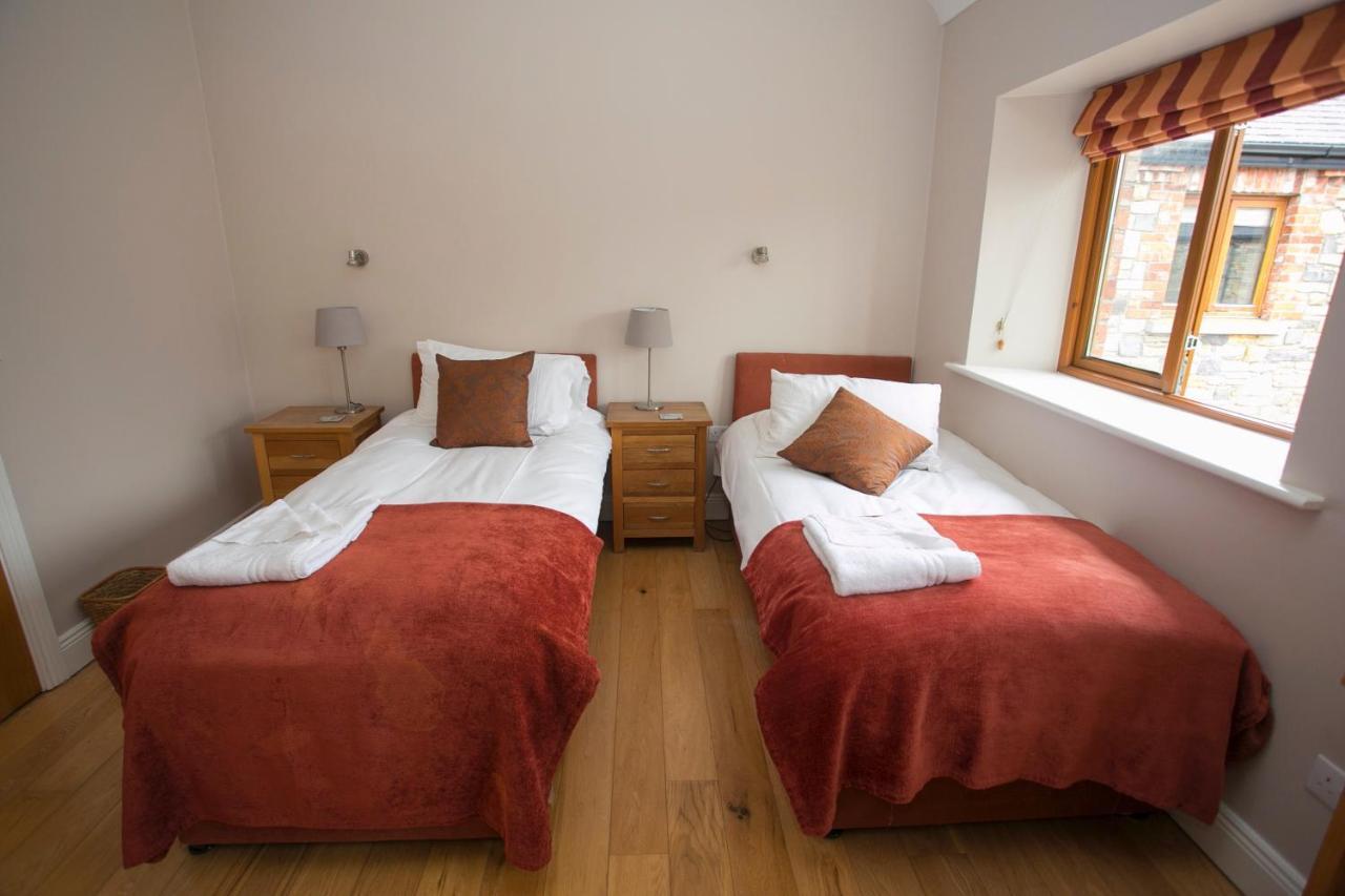 Decoy Country Cottages Navan Buitenkant foto