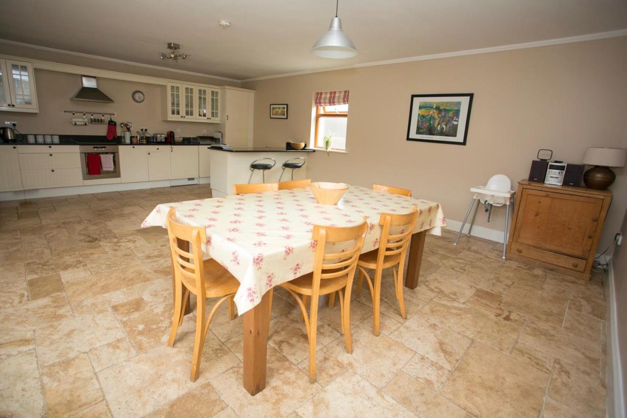 Decoy Country Cottages Navan Buitenkant foto